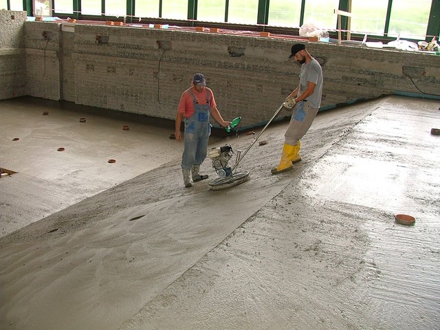 podlaha bazénu Třinec- betonáž